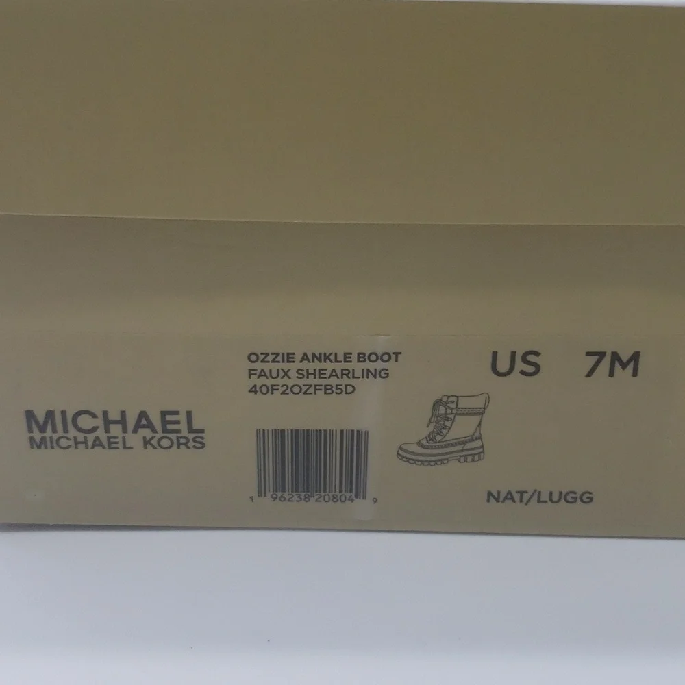 189- MICHAEL Michael Kors Ozzie Ankle Boots Size 7 M NWT - Picture 9 of 13